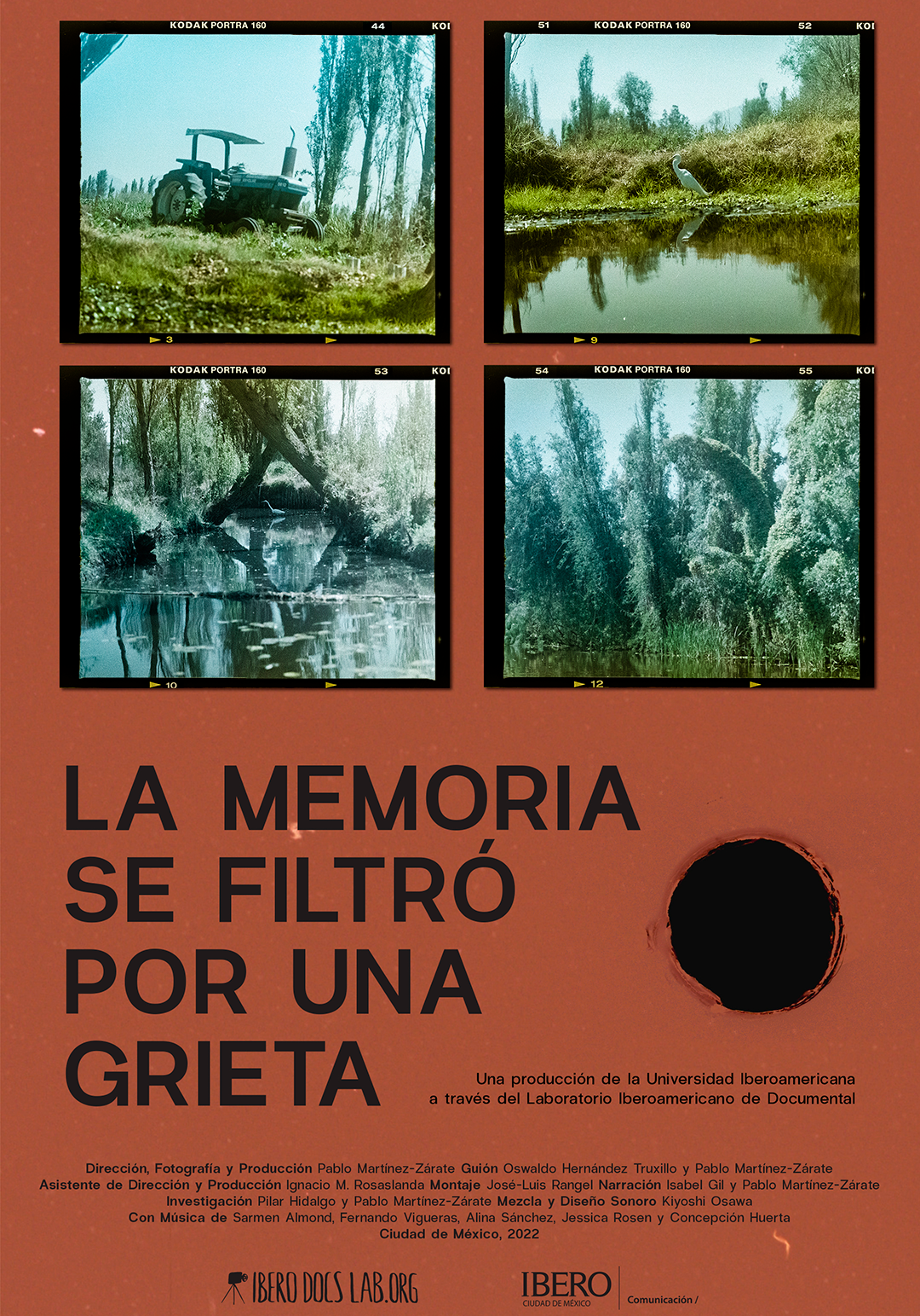 Póster de La memoria se filtró por una grieta